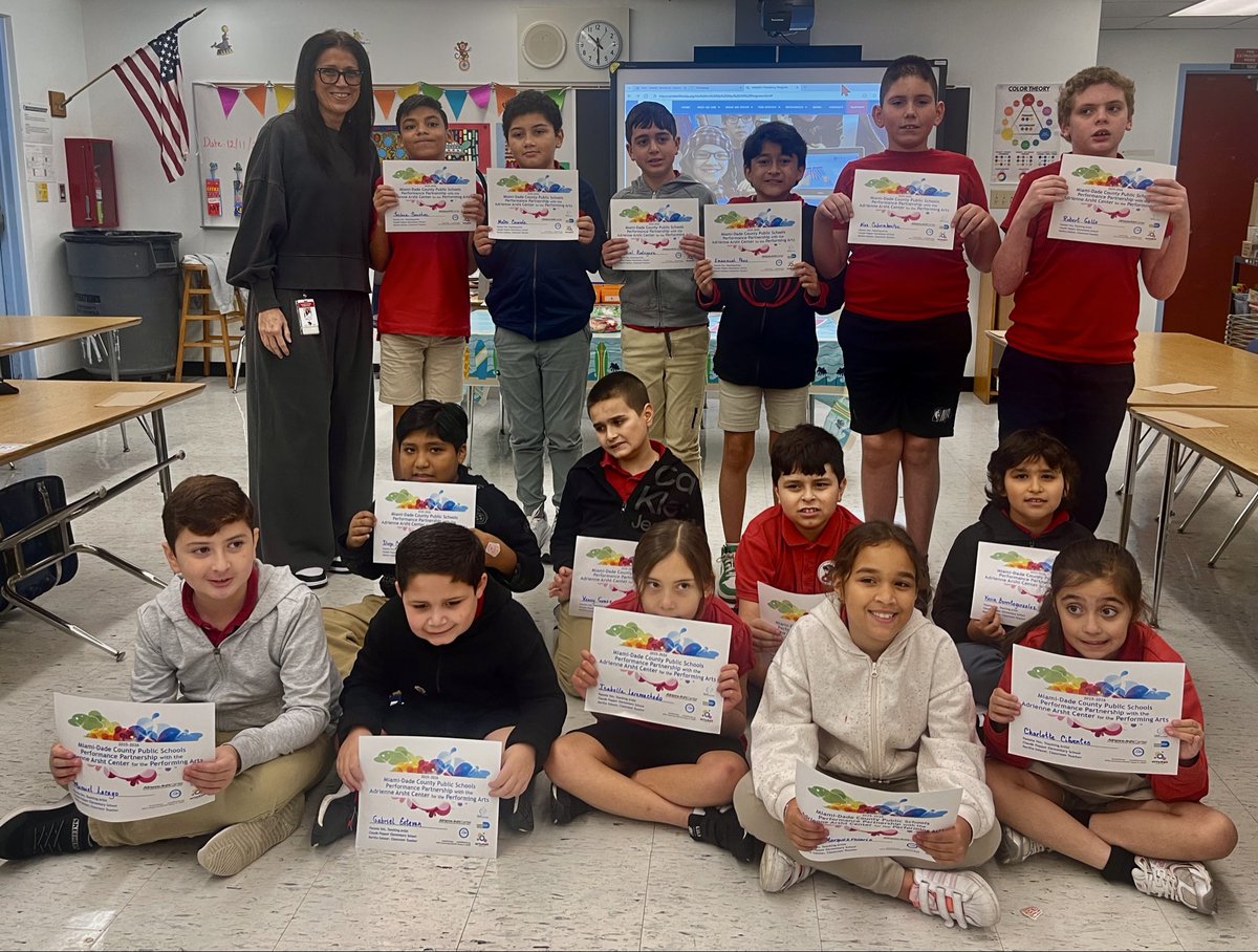 Mrs. Salazar tweet media