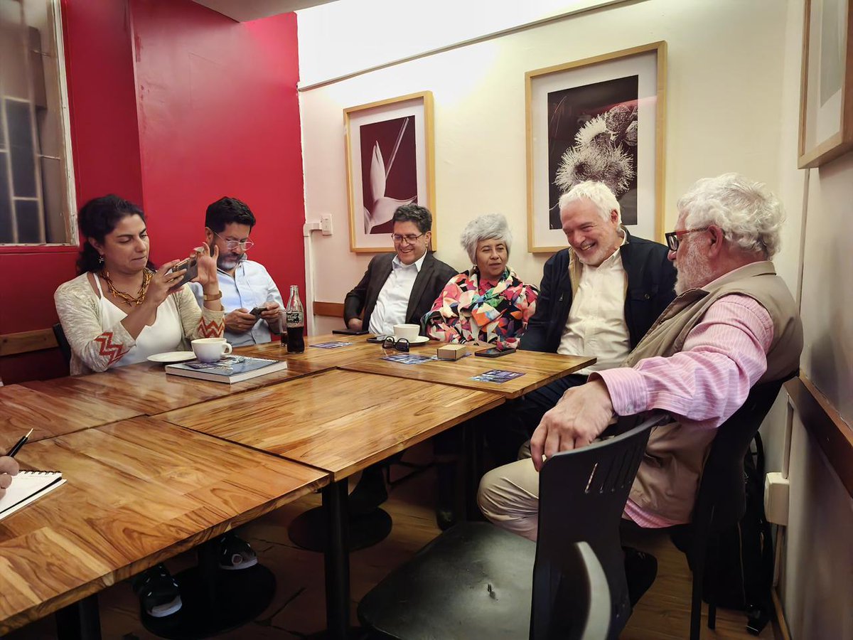 ¡El Congreso necesita líderes que den conversaciones y debates con altura y rigor! Por eso, con <a href="/LucyMolano/">Lucy Molano. Arq</a> arrancamos una gira intensa y muy especial por Bogotá. 

Somos dos voces que creen en la planeación seria, en la infraestructura bien hecha y en las ciudades que se