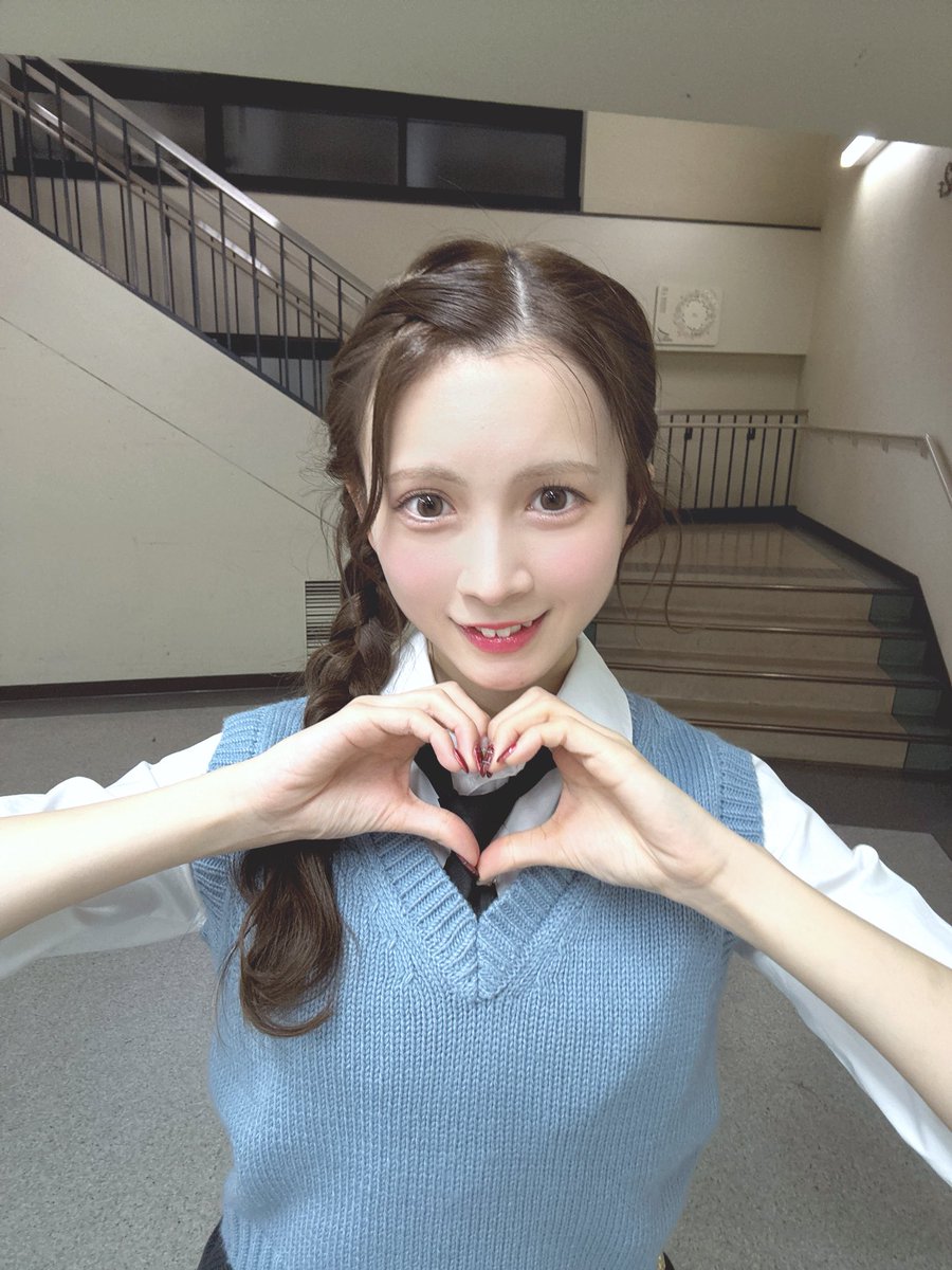 おはようございます☁️ #AKB48_67thシングル 握手会受付中です🩵 ぜひ