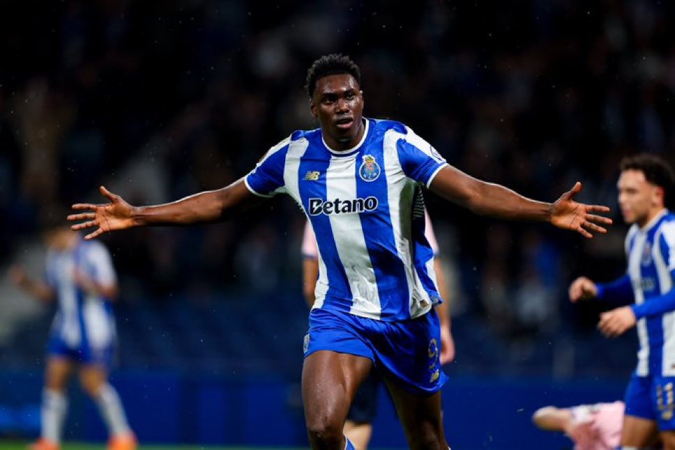 𝟒𝟎 𝐆𝐎𝐋𝐎𝐒 𝐃𝐄 𝐒𝐀𝐌𝐔 𝐏𝐄𝐋𝐎 𝐅𝐂 𝐏𝐎𝐑𝐓𝐎

Já soma 13 golos esta época! Apenas 21 anos!✨