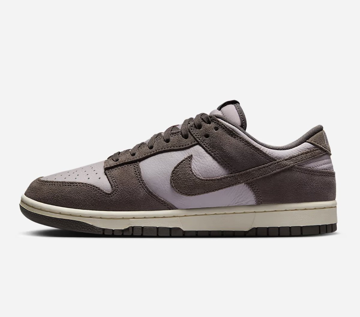 SOLELINKS's tweet image. Ad: Ends tonight: Nike Dunk Low SE 'Platinum Violet/Cave Stone' at $51 + FREE shipping, use code TAKE15 =&amp;gt; tinyurl.com/3963j3sw