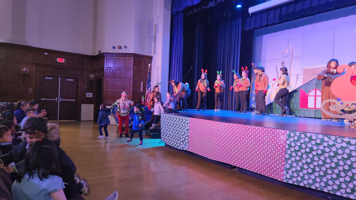 Ms.Stephanie Morales 🌎📚♥️👩‍🎨 tweet media