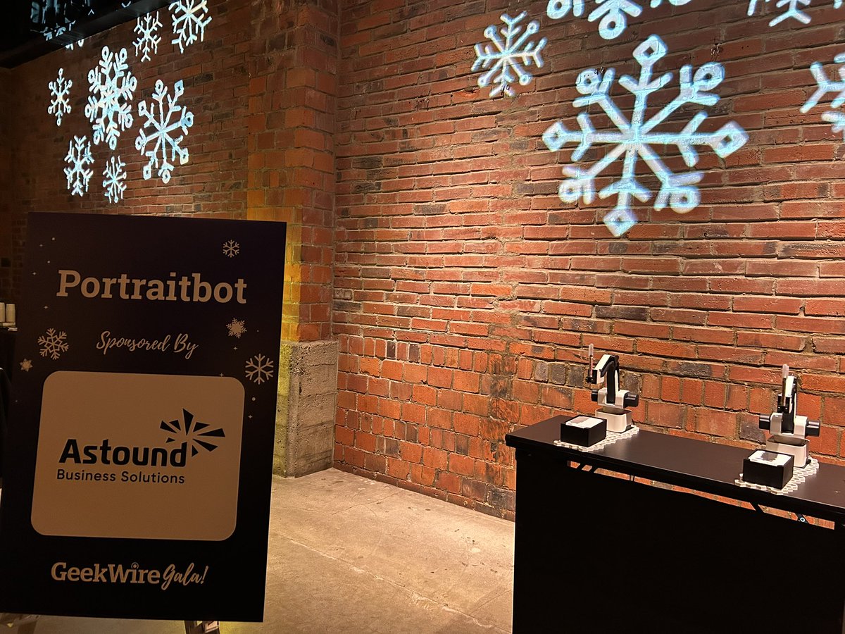 Who will be the first to try the PortraitBot at the GeekWire Gala, presented by @AstoundBusiness ! S