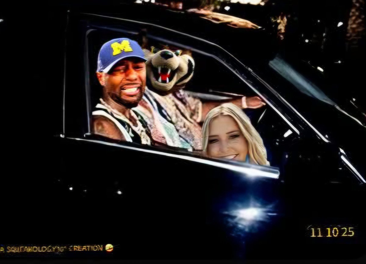 MichiganSucks8's tweet image. Yo!! You all are wild af for this masterpiece! 🤣🤣🤣 #welldone #2PAC #Suge #MichiganMan #MichiganStaffer #MichiganCulture #MichiganSucks #MichiganCheated