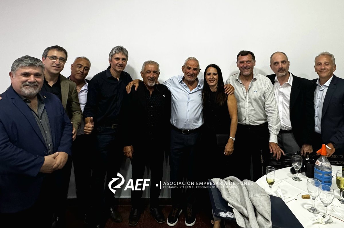 AsociacionFunes's tweet photo. Participamos de la cena anual del Centro Económico del Departamento Caseros en Casilda, acompañando el homenaje a Gustavo Barraza y el reconocimiento a la empresa Andreani 
Seguimos fortaleciendo lazos institucionales en la región.

#AEF #Funes #Casilda #DesarrolloRegional https://t.co/wEc2lk9bcQ