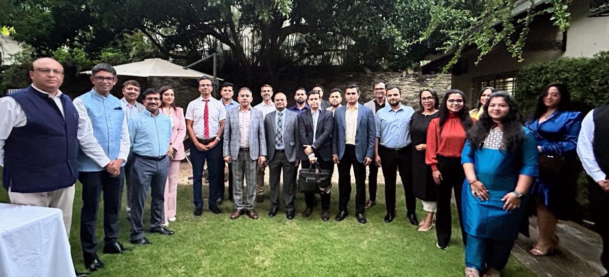 La Embajada organizó el evento "Conozca al Embajador" en la Cancillería el 10 de diciembre. Allí, el Embajador K.D. Dewal interactuó con la diáspora india en República Dominicana y reafirmó el compromiso de la Misión de asistir a los ciudadanos indios en República Dominicana,