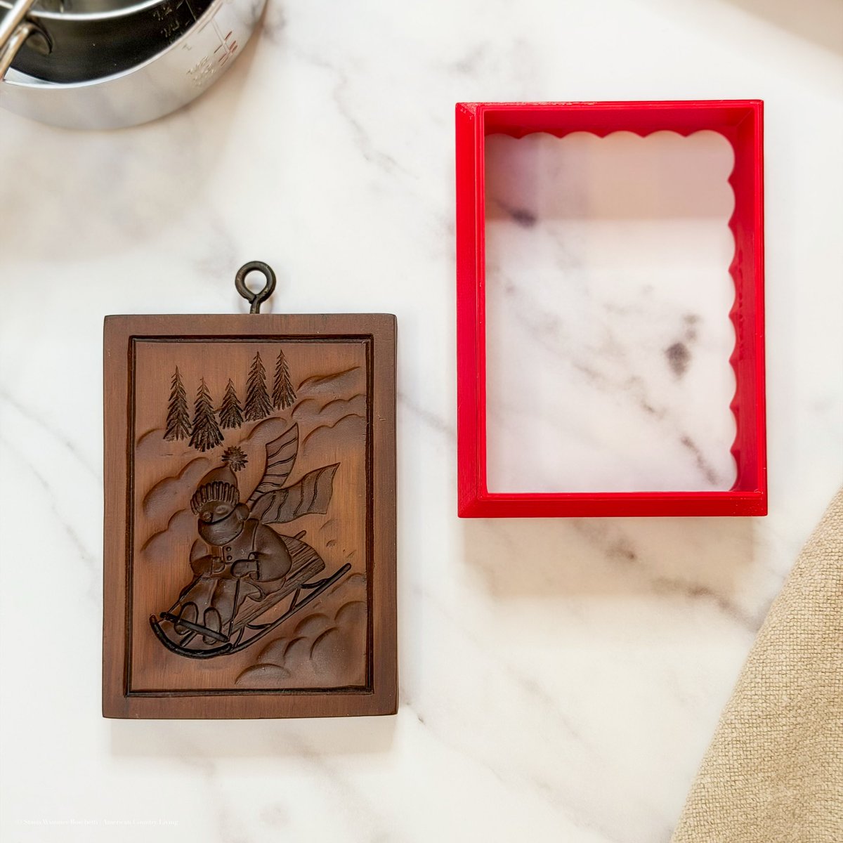 stasiaboschetti's tweet photo. Springerle! These intricately carved cookie molds and matching cutters are a timeless heirloom gift to cherish for generations.🚨Shipping is currently running 7 days or more, so order today. To see the whole collection, visit the online shop.🎄🎄🎄Shop👉 https://t.co/zVEocMqvMa https://t.co/hnLHC54jdY