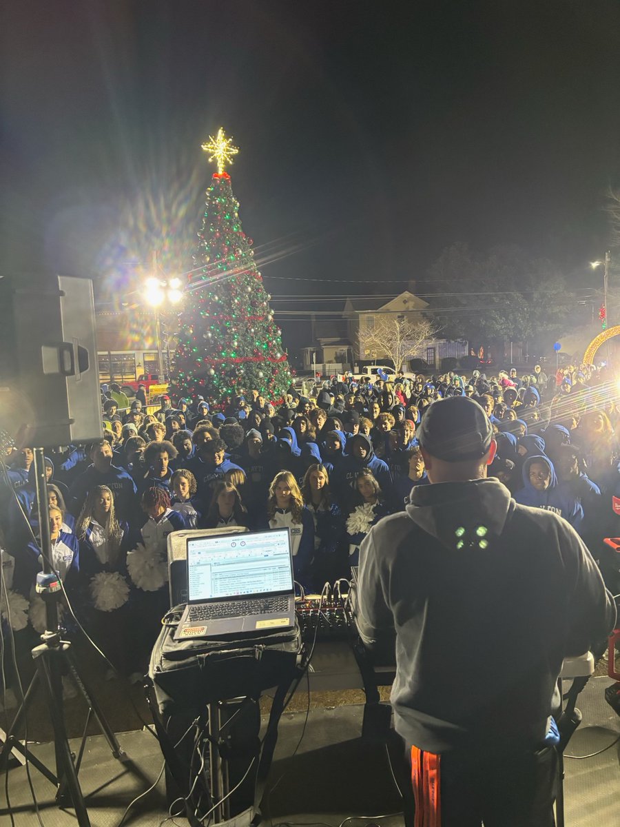 ClaytonCometsAD's tweet photo. Pep Rally!!  🤩

We are ready to go for tomorrow night now! 🔥🔥

We 💙 Clayton!

#GoComets https://t.co/6lxwIvEXQa