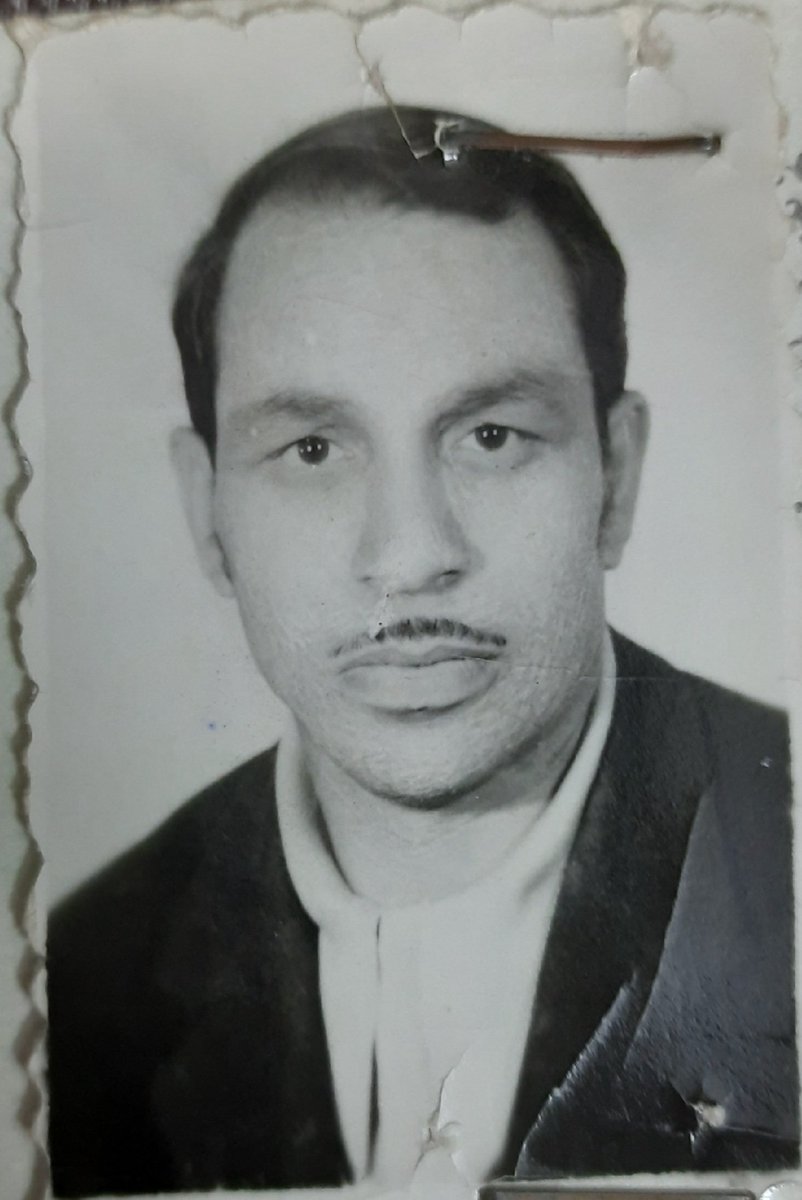 HeshamOthman00's tweet photo. ١٢ سنة عدو علي رحيلك يابابا عدو بسرعة  كأن يوم وفاتك وفراقك عننا كان إمبارح مش من ١٢ سنة ،  وحشتنا قوي ، الله يرحمك يارب ويجمعنا بيك في الجنة إن شاء الله https://t.co/rNGtwlgOtK