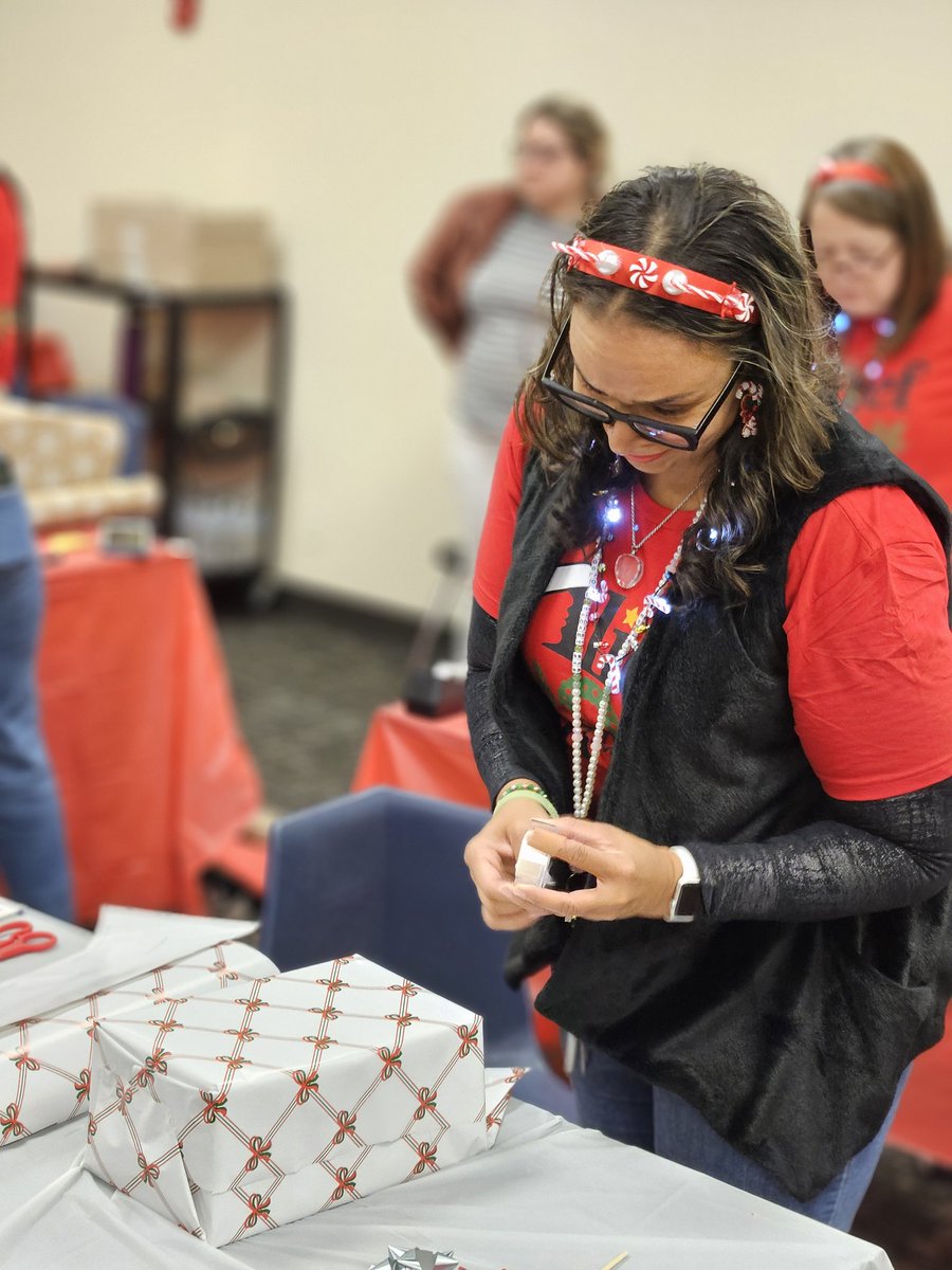 It's the most WONDERFUL time of the year! Bravo to  <a href="/SocialWorkAISD/">Alief Social Workers</a> <a href="/AliefCounseling/">Alief ISD Counseling</a> (Mental Health Team) for your partnership at the Toy Drive. What an amazing event and turnout.  #AliefProud <a href="/AliefISD/">Alief ISD</a>