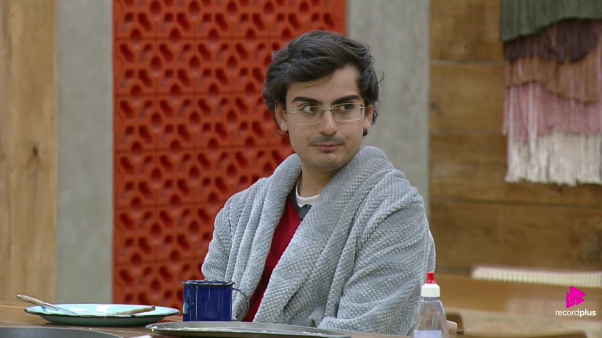 Tombados!

#EliminaçãoAFazenda #Dudacampeão #Duda #saory