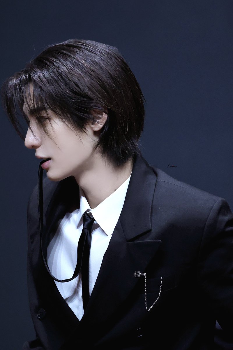 SoniaaaCath's tweet photo. 251211
👔
#이한 #LEEHAN #イハン #보이넥스트도어
#BOYNEXTDOOR https://t.co/z5ntRIQFcQ
