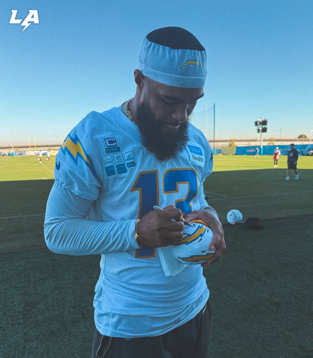 chargers's tweet image. a whole slayyyy

rt to win and #probowlvote + keenan allen