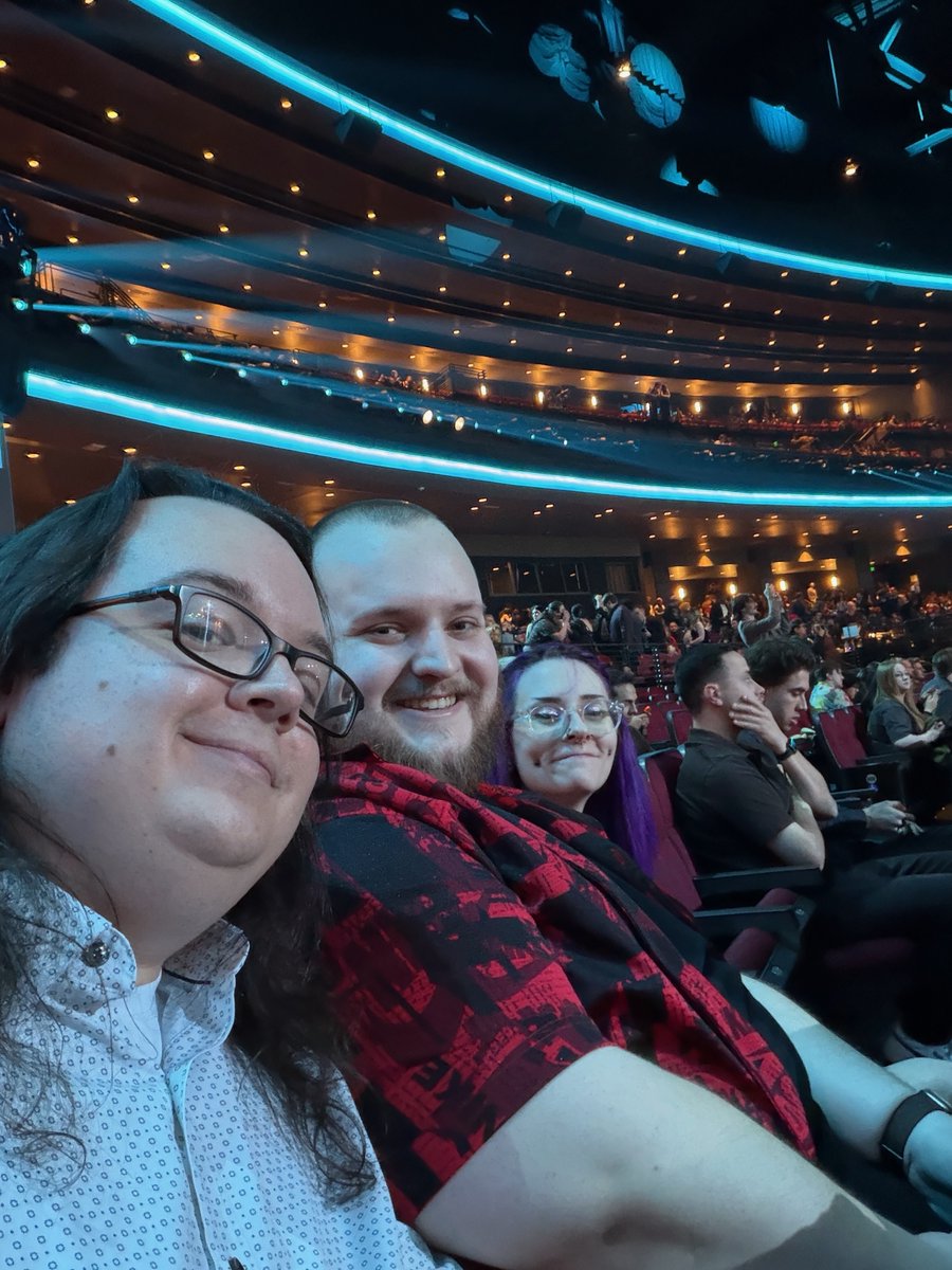 Informal Lounge tweet media