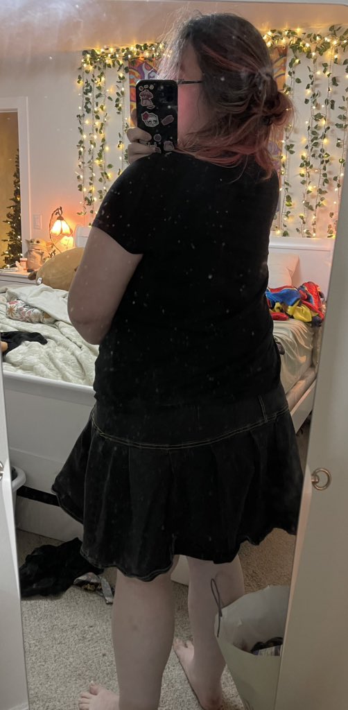 SpankMeSilly's tweet photo. Dirty mirror, cute bottom ✨ https://t.co/0voKTGM10o