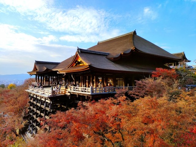 CareNeos's tweet photo. おはようございます！【ネオスケア公式】紅一点です👩‍🦰
12/12⛅️気温8度
いい(1)じ(2)いち(1)じ(2) 語呂合わせから漢字の日
清水寺で今年の漢字が発表されます！私の予想は「高」初の女性総理や物価高など色々ありましたね。。
花金です、今日もがんばりましょう☺️
#企業公式が毎朝地元の天気を言い合う https://t.co/FG4OoOQoHZ