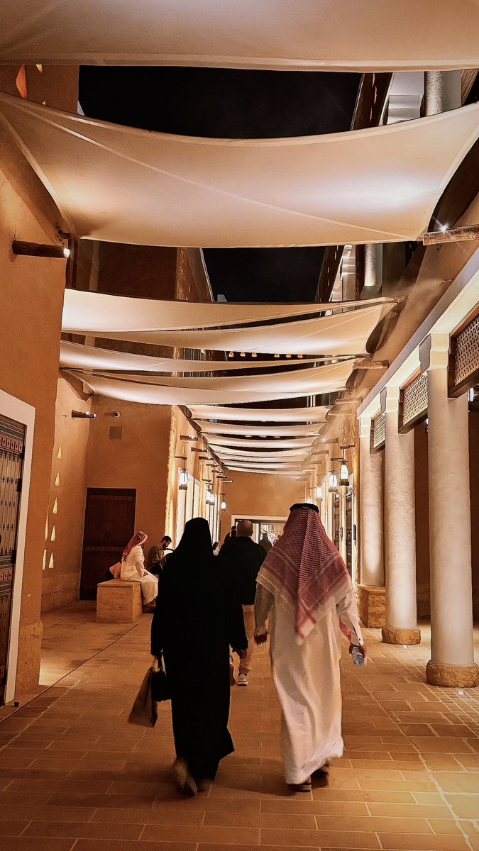 9iex__'s tweet photo. مرحبّا بك في مداهيل قلبٍ ما وطاه
                      « إلا أنت »
                             ❣️ https://t.co/1nqat5ssne