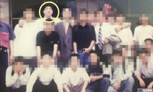 이 덩치가 빵셔틀? ㅋㅋㅋㅋㅋㅋㅋㅋㅋㅋ
자세도 양쪽에 팔 딱 걸친게 일진 우두머리 포즈 ㅋㅋㅋㅋㅋㅋㅋㅋㅋㅋㅋㅋㅋㅋㅋㅋㅋ