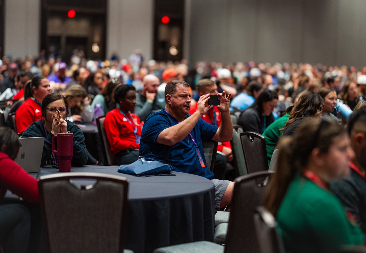 NFCAorg's tweet photo. DRILLS! DRILLS! DRILLS! 🥎📝

Our attendees got to hear about pitching, hitting, and catching drills for every level. 🔥💪

The lights are bright, the energy’s high, and it’s time to #RakeItIn! 💥🥎

#NFCA2025 https://t.co/InbzQumoaK