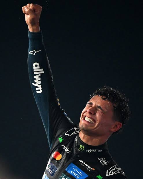 l4ndonor's tweet photo. Excited to be a part of #f1twt now!❣️ https://t.co/sVMB3VZ7Fe