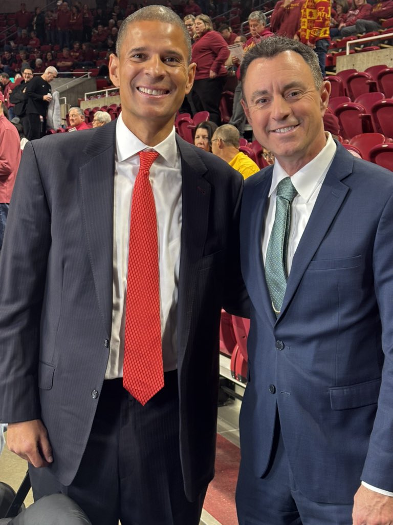 mahonsports's tweet photo. #4 @CycloneMBB (9-0) hosts @IowaHoops (8-1) in the 79th meeting between these rivals which started in 1909. Join @kevinkugler @milessimon on the call @FS1 with 7pm tip off from #HiltonColiseum https://t.co/81kfD8343K