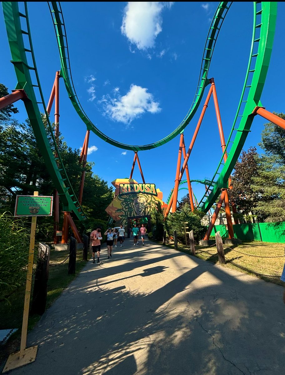 #25DaysOfCoasters RCX Top 125 Rank Day 8: 87-84, Bring on the Loopers!

87. Shockwave - Six Flags Over Texas
Make: Schwarzkopf, Model: Custom Looper
Opened: 1978

The ultimate Schwarzkopf creation in America, Shockwave can probably end up ranking a lot higher with rerides. I rode