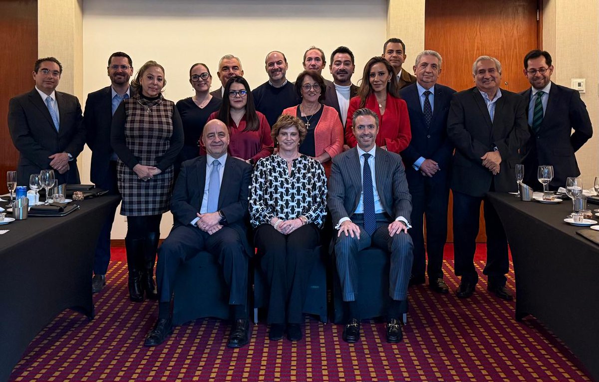 anamarykc's tweet photo. 🗓️Diciembre 10, 2025
 📍 Ciudad de México

Última sesión del Consejo Directivo al cual agradezco su apoyo y trabajo a lo largo de todo el año!!! https://t.co/8WbxXzCQwW