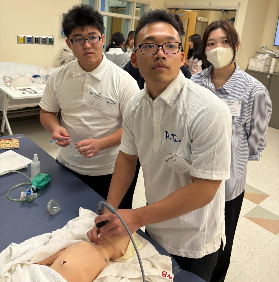 SimTiki_HI's tweet photo. We enjoyed a visit from 20 Medical Engineering students from @skr_ac1301 Sakura Medical Welfare College (Tochigi, Japan) yesterday! The students participated in manikin programming, Adult &amp; Peds airway simulations and CPR. https://t.co/nAyaqpe4jy