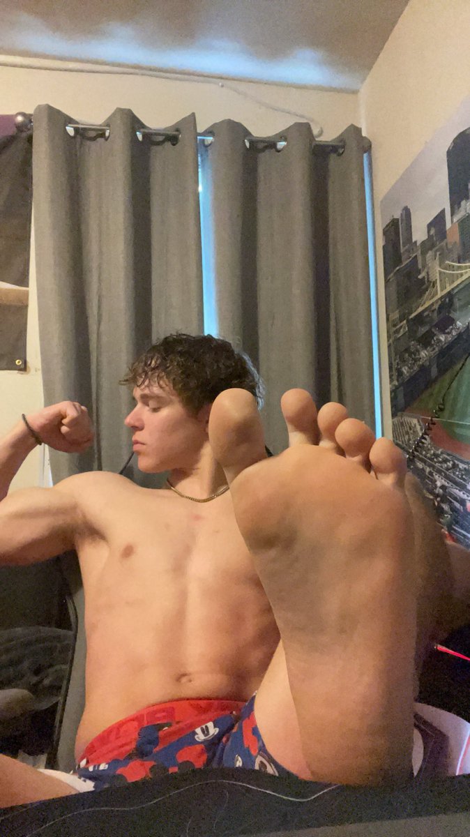 _MasterColt's tweet image. Born perfect, built to drain. 

Open the app, loser.  Its time to
Serve 😈