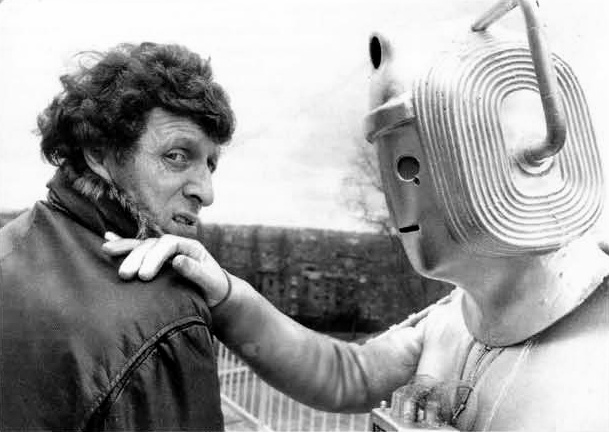 Tom Baker with a Cyberman. #TomBaker #DoctorWho #FourthDoctor