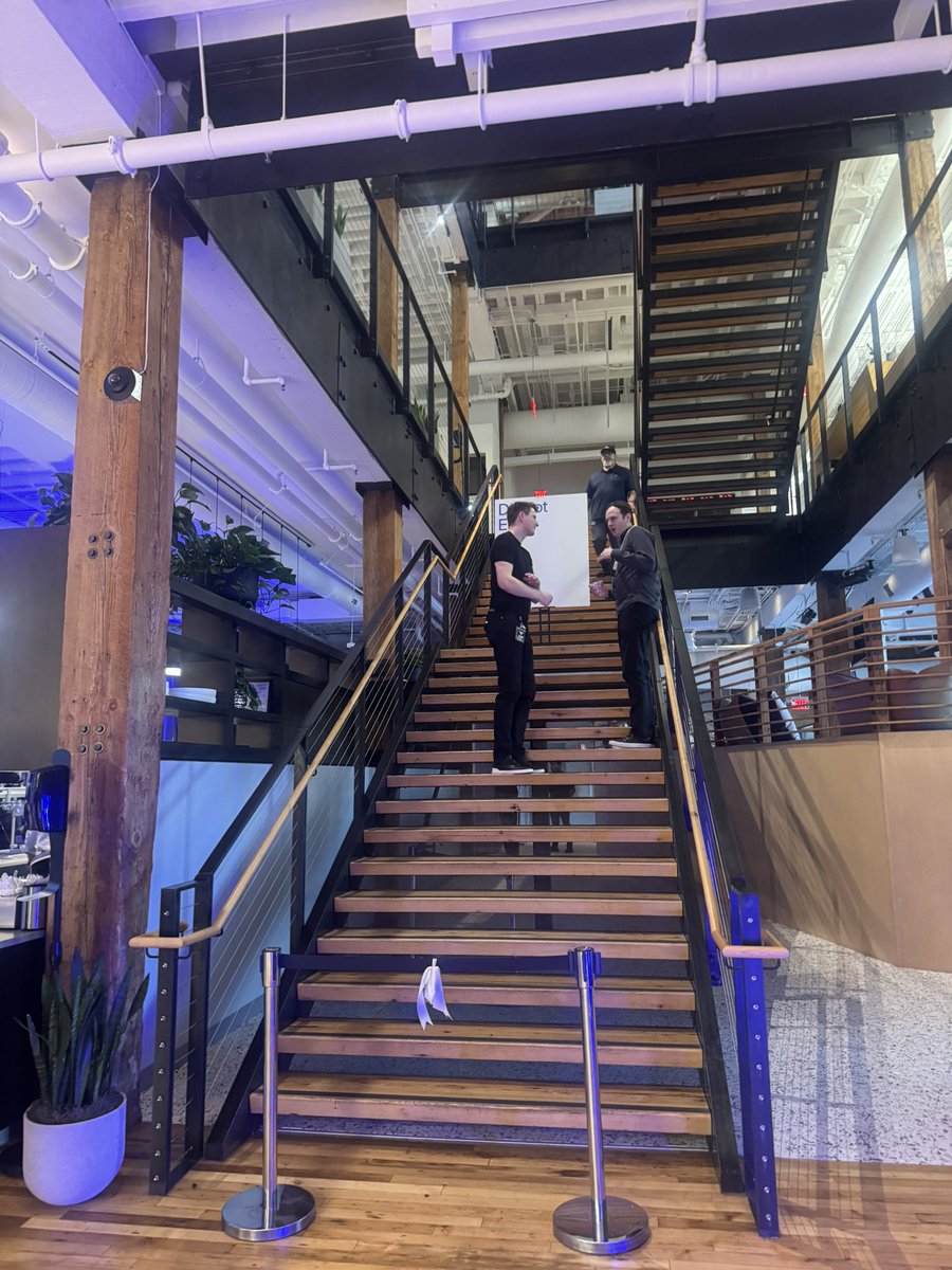 Masha Bucher tweet media