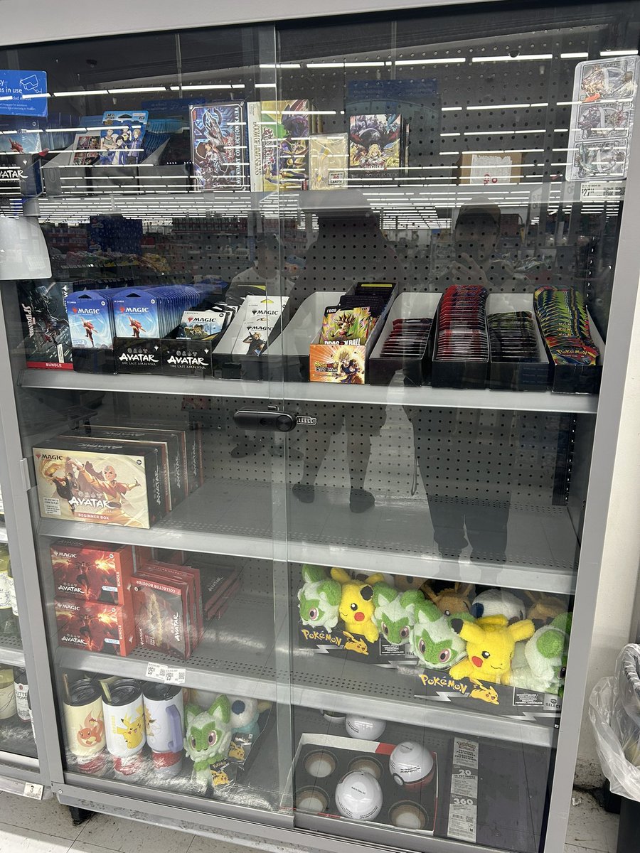 FoolRaul's tweet image. Stock in Colton Walmart as of 4:57pm. Lots of singles still and a couple of PokeBall tins @redlands_ie_tcg @TCG_IE_RESTOCKS @pok_re92689