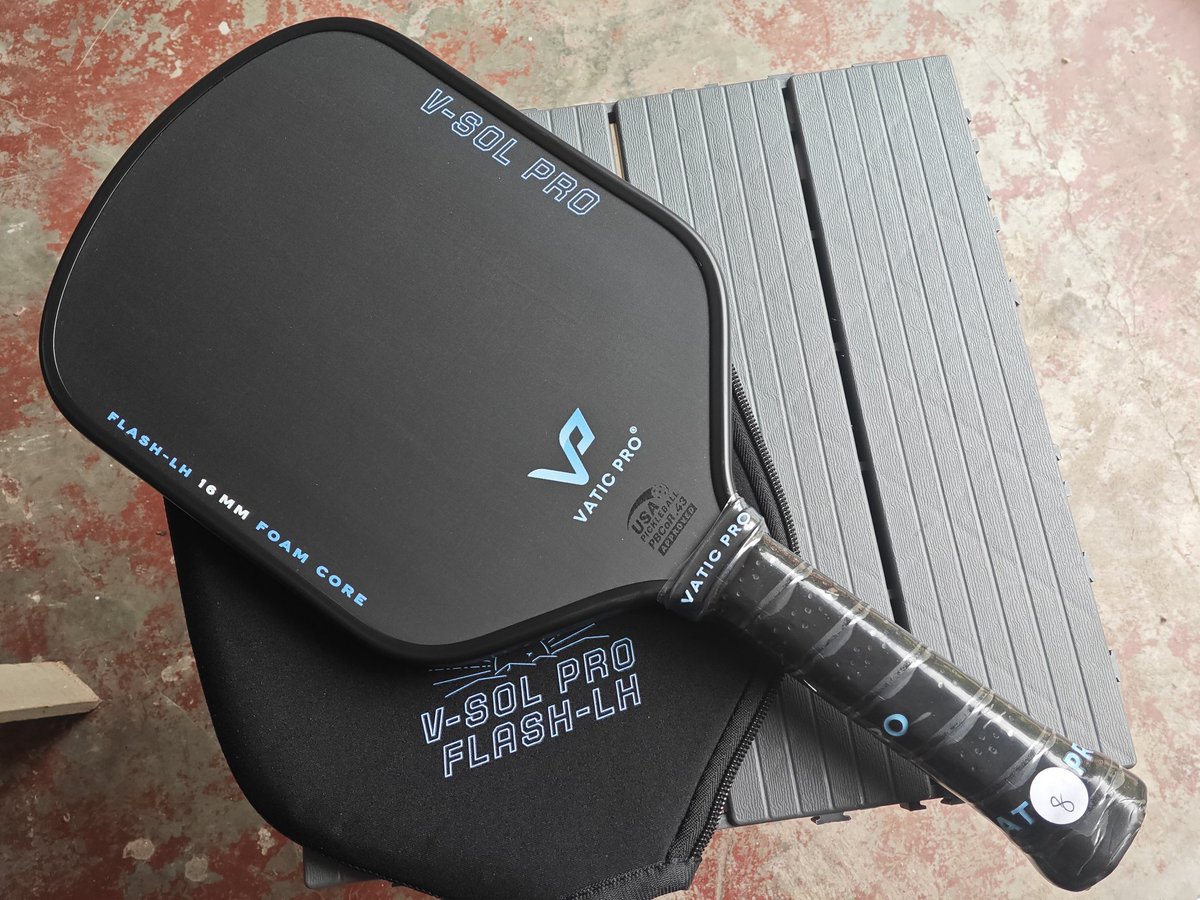 utterlydevilish's tweet image. Bagong budol. 😅
May dalawa pang padating. 😭