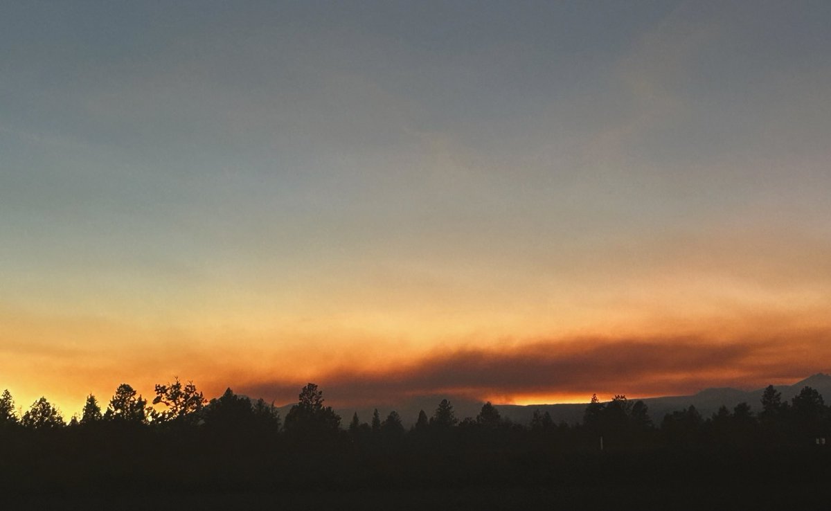 she’s so pretty when she’s moody