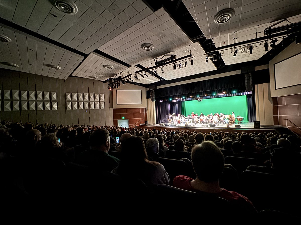 AIMEE BATES tweet media