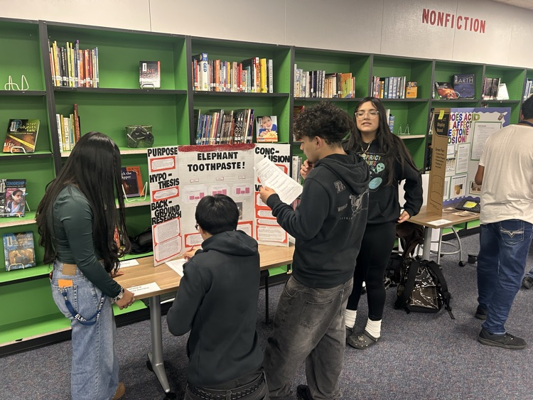 ElsikHighSchool's tweet photo. Our GT students impressed everyone with their hands-on science creations. Their curiosity and genius were on full display!
#GTShowcase #ElsikProud https://t.co/emsyply2Rn