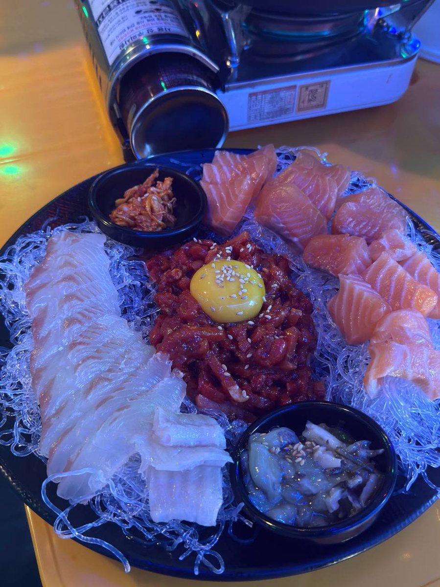 yeahiam's tweet image. Feasting my way through life, one bite at a time #usalife #America #Food