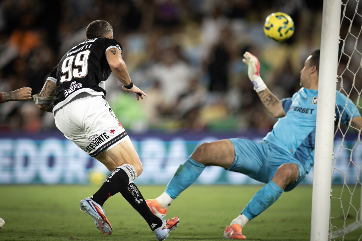 VascodaGama's tweet image. ATÉ O FINAL. ISSO É O VASCO DA GAMA! 💢

PABLO VEGETTI MARCOU O GOL DA VIRADA!  🏴‍☠️⚽️

📸: Matheus Lima | #VascoDaGama