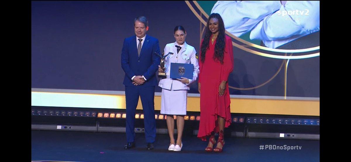 MARIA CLARA PACHECO 🏆

Campeã mundial e líder do ranking no taekwondo, Maria Clara teve um ano absolutamente incrível! 

Venceu praticamente tudo que disputou e foi só perder a 1ª luta agora em novembro na última competição.

9 🥇ouros em 10 competições no ano!