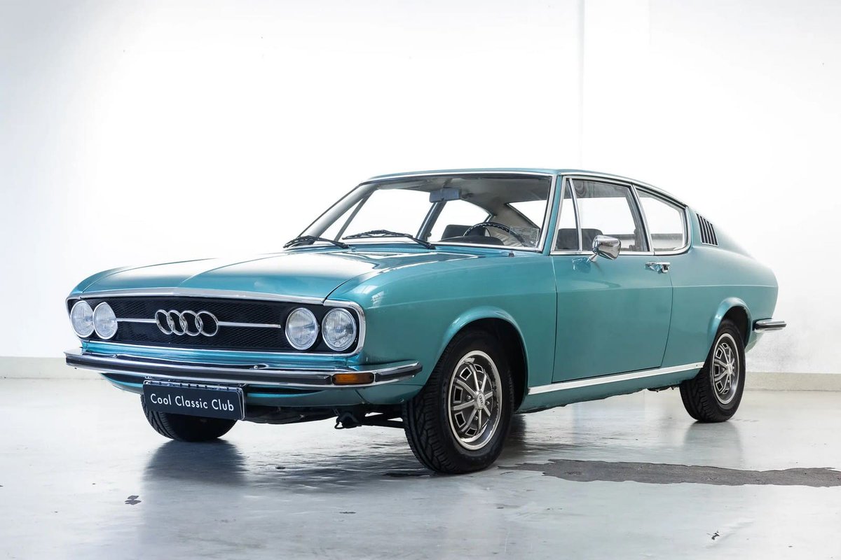 PlanetCarsZ1's tweet photo. O Audi 100 S Coupé teve produção limitada - pouco menos de 31 mil unidades - e acabou se tornando um dos modelos clássicos mais desejados da Audi pré-era quattro. https://t.co/fubu49mG3w https://t.co/Dlj7kjKeyz