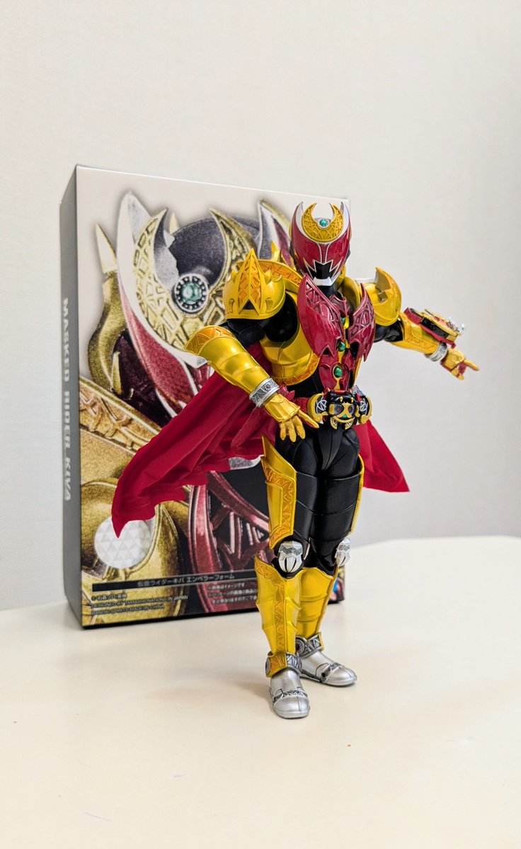 真骨頂　仮面ライダーキバ　訳あり 久しぶりに出したけどマジでかっこいいな。 #真骨頂 #仮面ライダーキバ