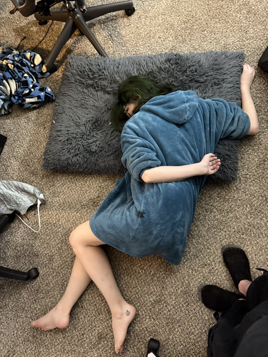 phaseknight_'s tweet image. DIVINITY