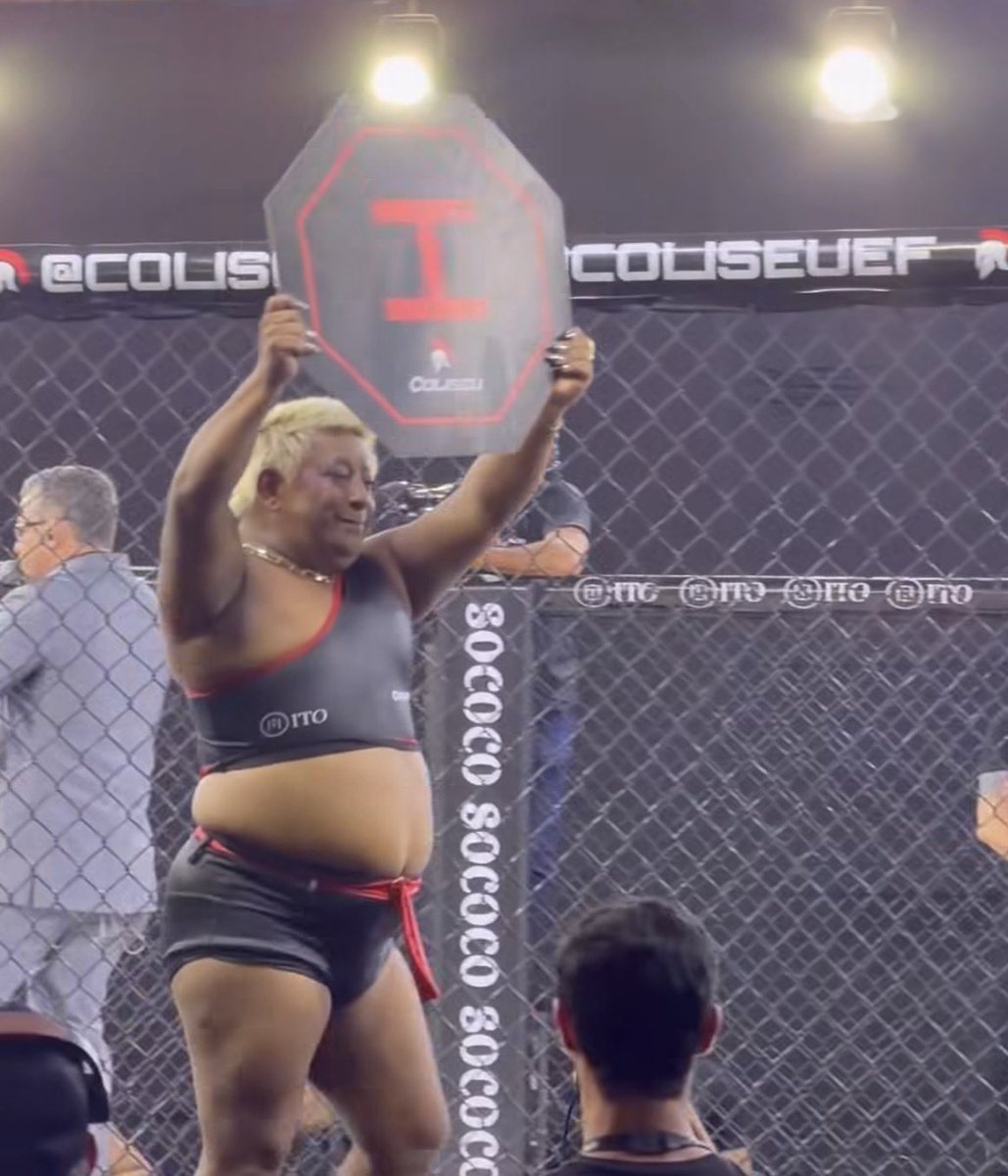 fazendo bico de ring girl