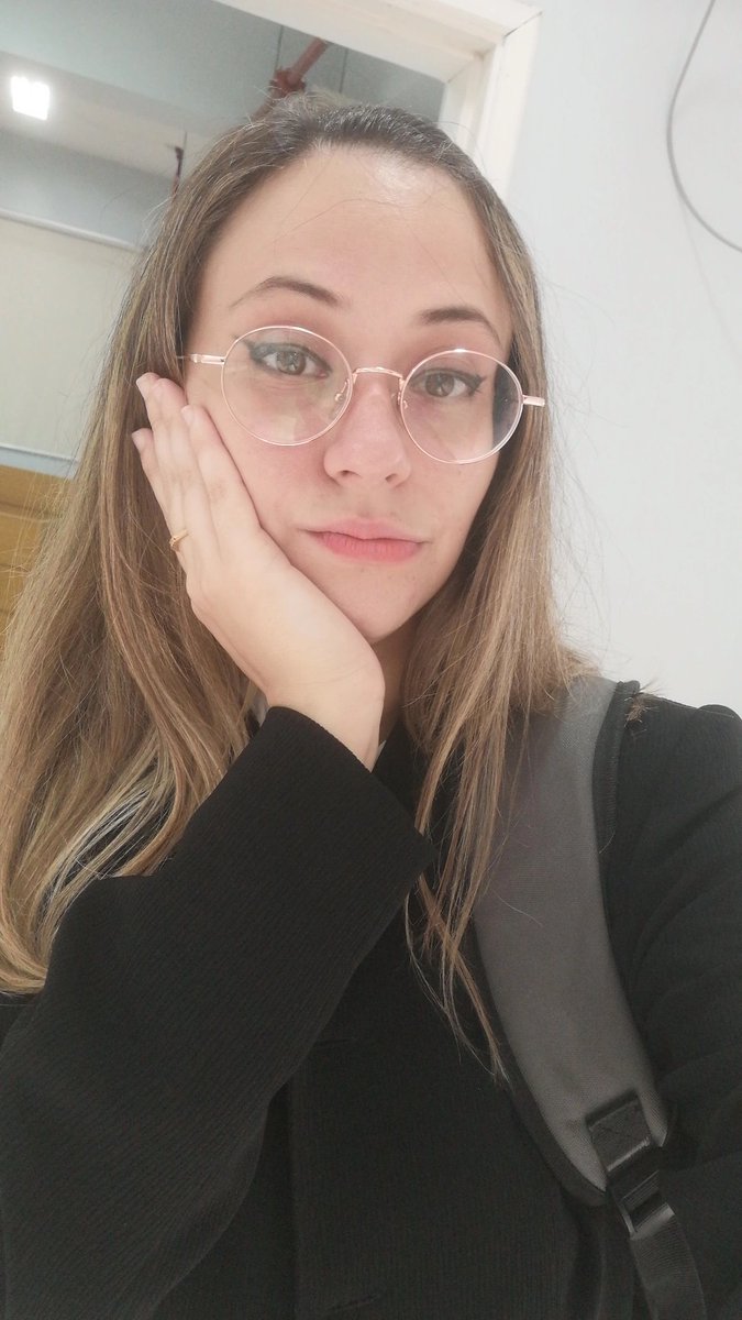 cotial96's tweet photo. Hola, defendí mi tesis, ya soy licenciada en Marketing.
Yay! https://t.co/LxUTaPG6Jd