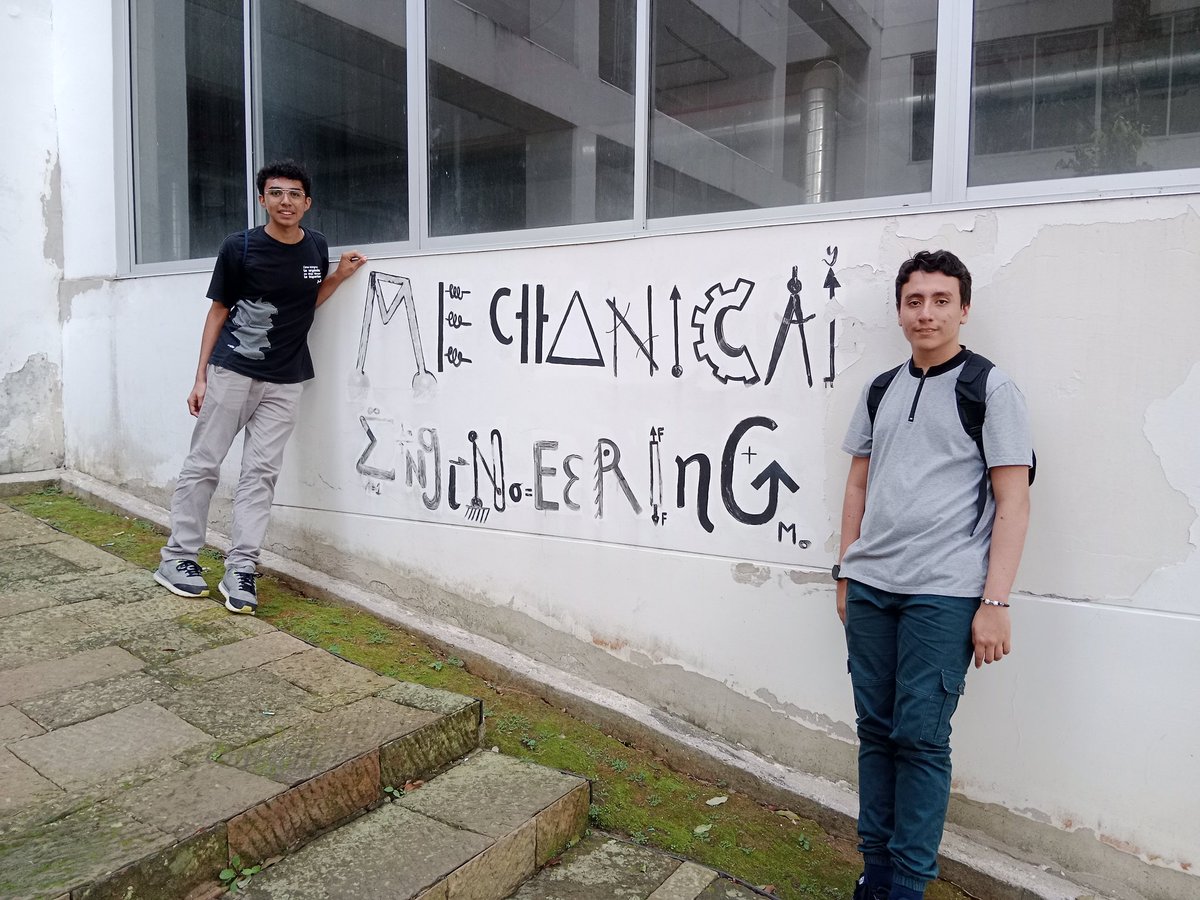 MalvenSilva's tweet photo. Hace 32 años estaba mi papá acompañándome en mi primer día en la @UIS. Hoy nos correspondió ir a llevar a MD a sus exámenes médicos de ingreso; se siente bonito, ahora en el rol de padre de familia... Recordé a Benedetti y su verbo «nostalgiar». https://t.co/fqBVjpsVey