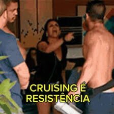 Tô no parque de Goiânia que é o cruising... As gays são descaradas