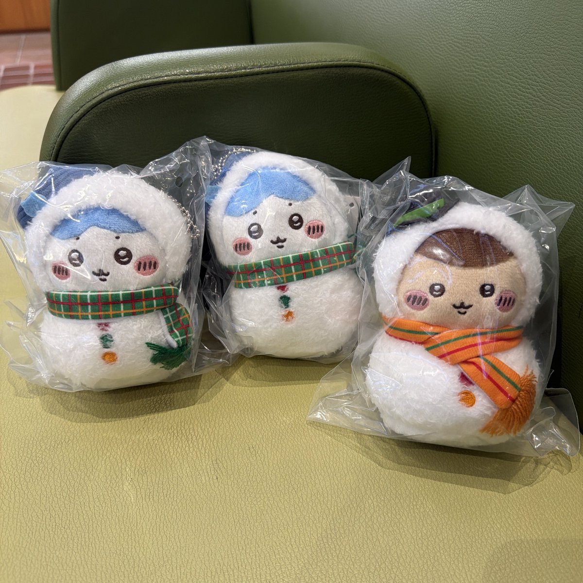 【交換】ちいかわ エニマイくじ

譲：E賞 ハチワレ2・くりまんじゅう

求：E賞 モモンガ

都内手渡し優先、郵送交換も可能です。
出先のため、ID付きのお写真は後程添付いたします。
検索からでもお気軽にお声掛けください。
よろしくお願いします。