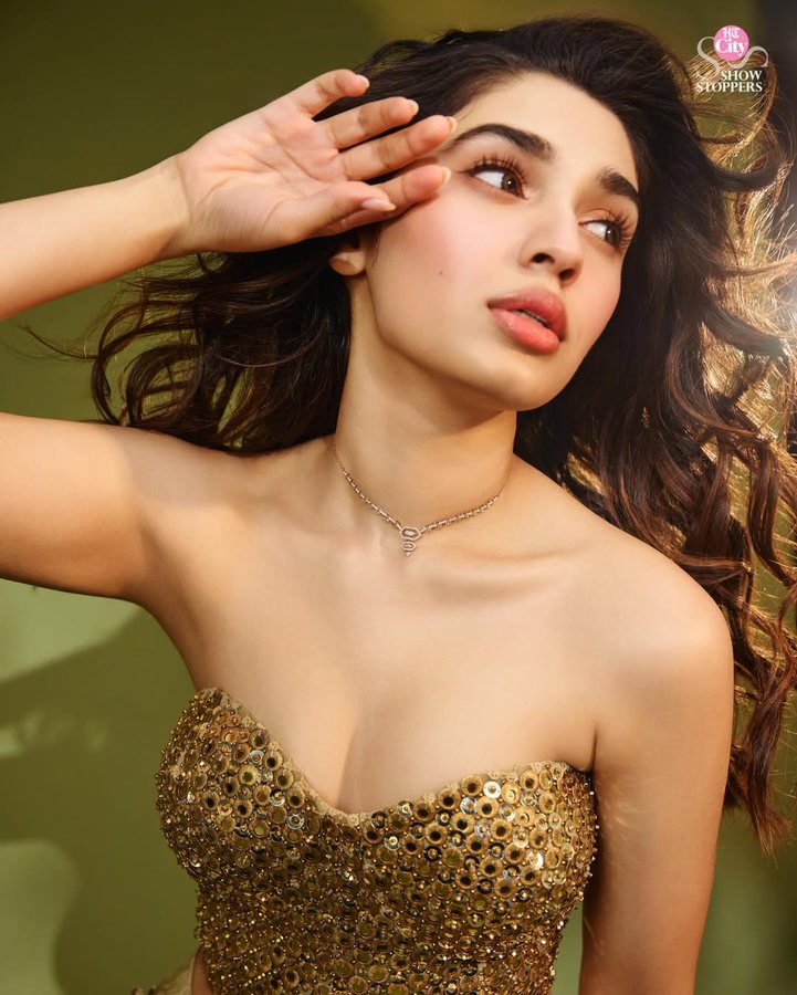 G77rY2_agAEnYT0?format=jpg&name=900x900