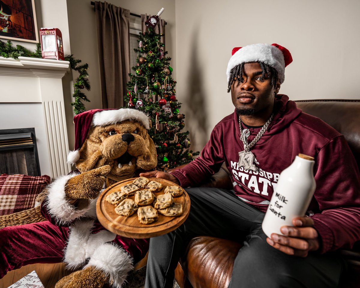 HailStateFB's tweet photo. https://t.co/MV9riML9kg