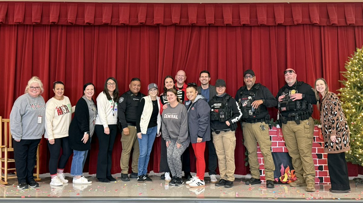 I have been selected to compete in the 2026 USA games to represent Team Texas! 🫶🏼🤠❤️🇺🇸

Thank you to everyone who came this afternoon🫶🏼🙌 

Huge thank you to Mr. Cox for announcing it and surprising me! Y’all are my biggest supporters and I’m so grateful!👏🏻🤗🙌